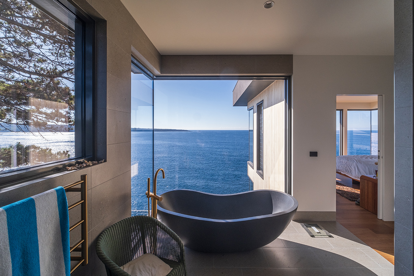 sapphire coast constructions eden cliff bathroom